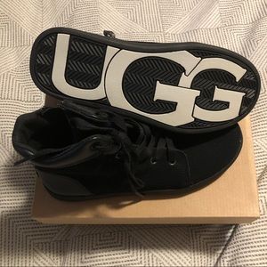 BNIB kids UGG high top sneaker sz 1